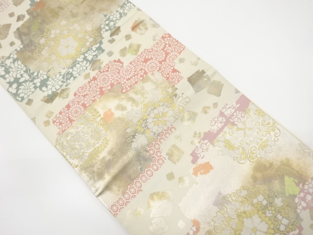 霞に華紋織り出し袋帯